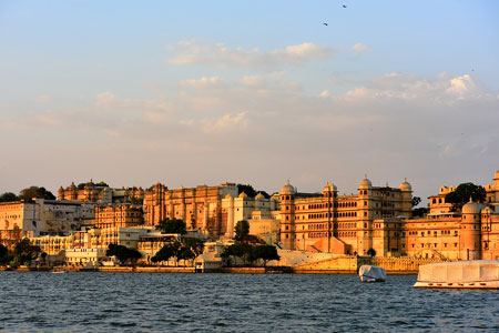Car Rental Udaipur